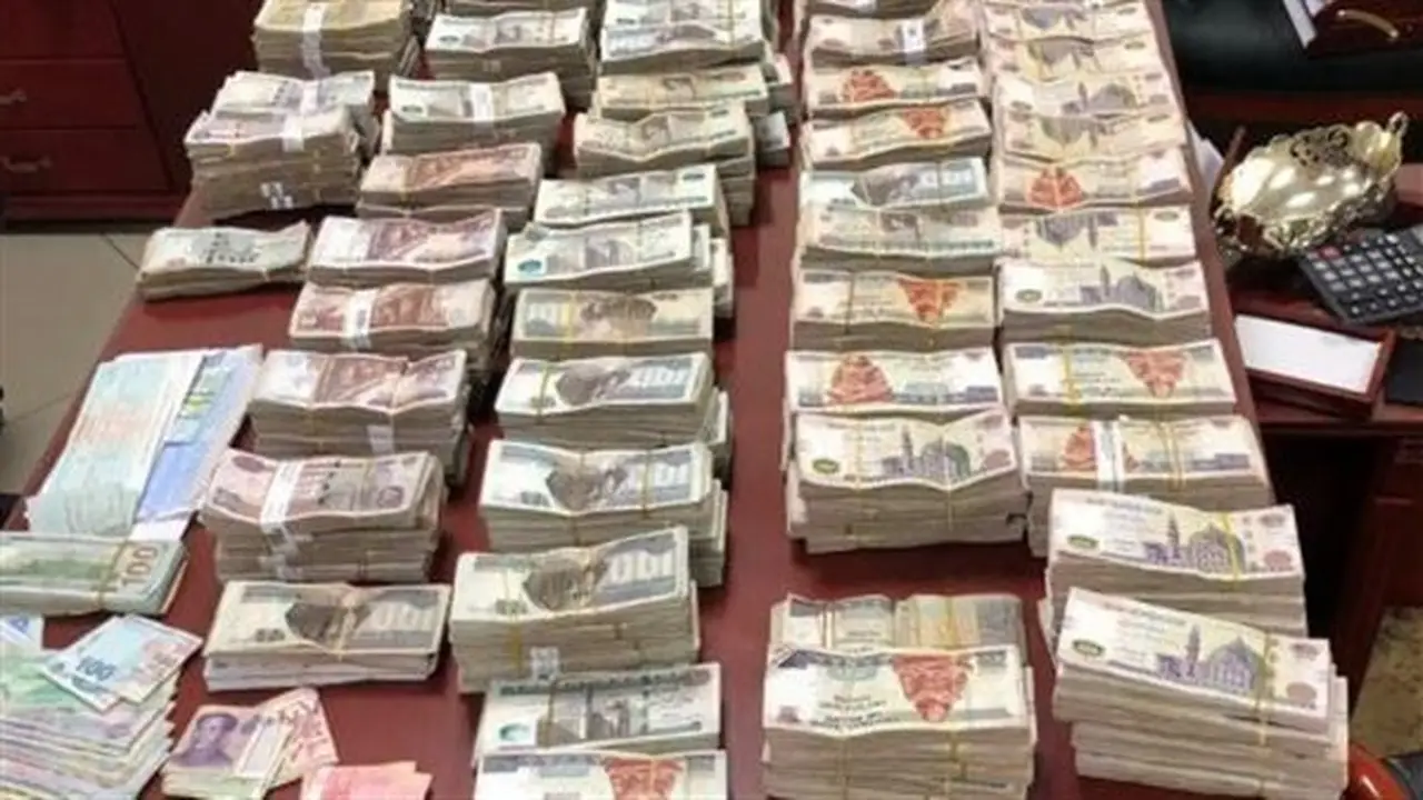 ضبط شخصين بتهمة غسل 20 مليون جنيه من عائدات الاتجار بالنقد الأجنبي