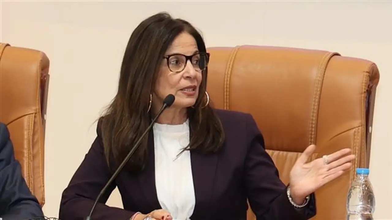 ما هي الفرصة الأخيرة لوزيرة الثقافة بعد حكم التعويض؟
