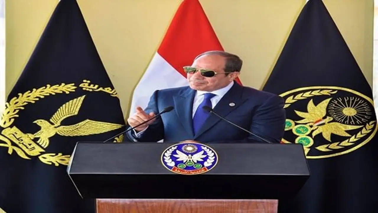 السيسي يشكر حكومة مدبولي والقوات المسلحة من مقر القيادة الاستراتيجية
