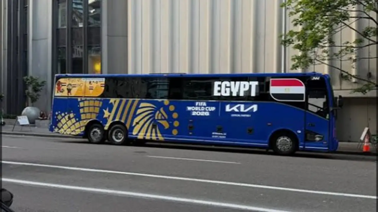 حافلة منتخب مصر تتوجه إلى ملعب أتلانتا استعدادًا لمواجهة الأرجنتين