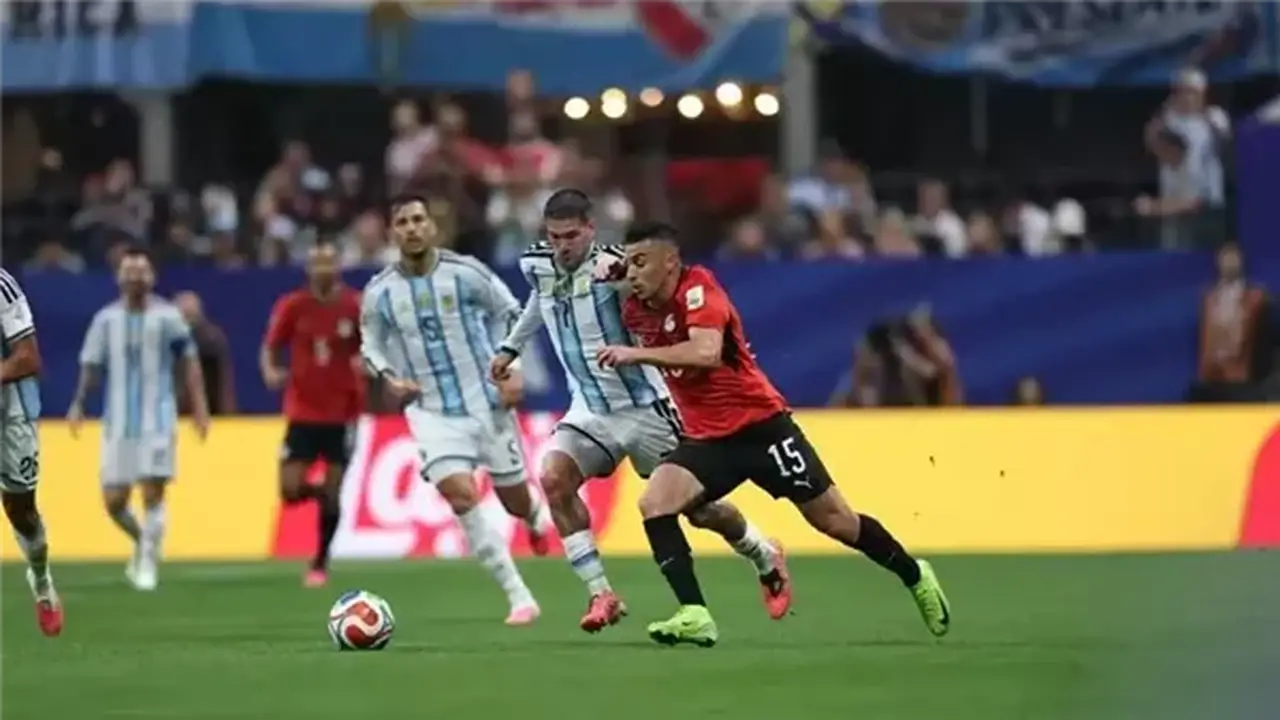 منتخب مصر يواصل تألقه أمام الأرجنتين وشوبير يحافظ على الشباك نظيفة في ثمن نهائي كأس العالم