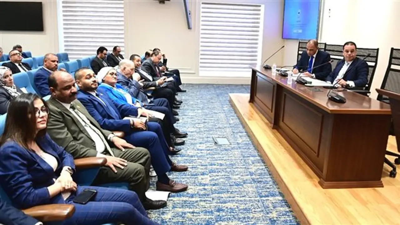 نائب برلماني ينتقد هيئة تنمية الصعيد: مشروعات متعثرة وورش بلا تشغيل