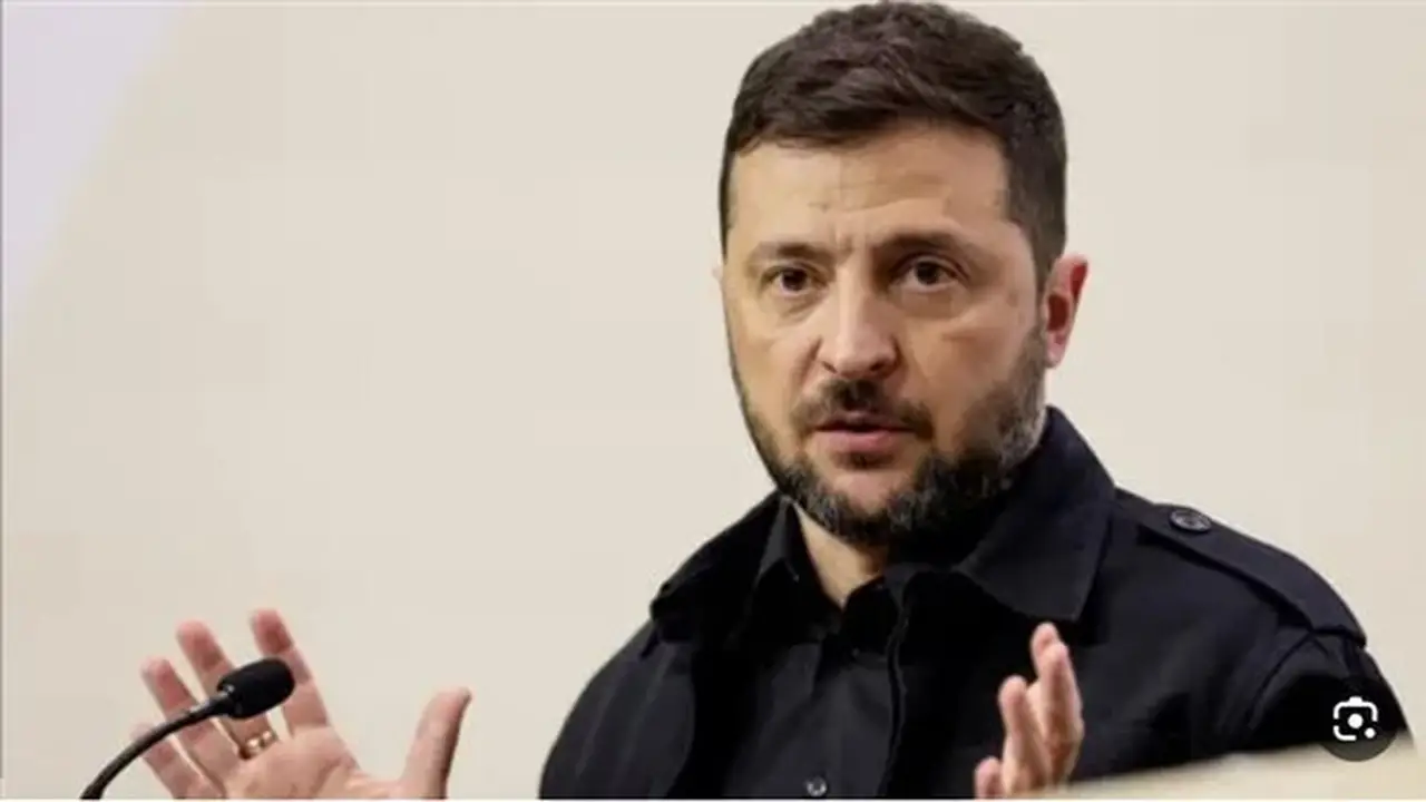 وارسو: الرئيس نافروتسكي يرفض لقاء زيلينسكي بسبب تمجيد النازيين