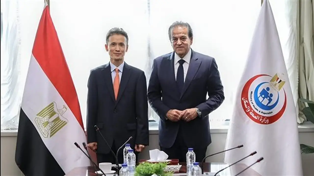 وزير الصحة يناقش مع شركة سامسونج للإلكترونيات دعم التدريب الطبي والتحول الرقمي في مصر