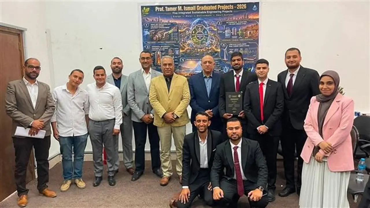 طلاب كلية الهندسة بجامعة قناة السويس يحولون مشروعات تخرجهم إلى أبحاث علمية منشورة