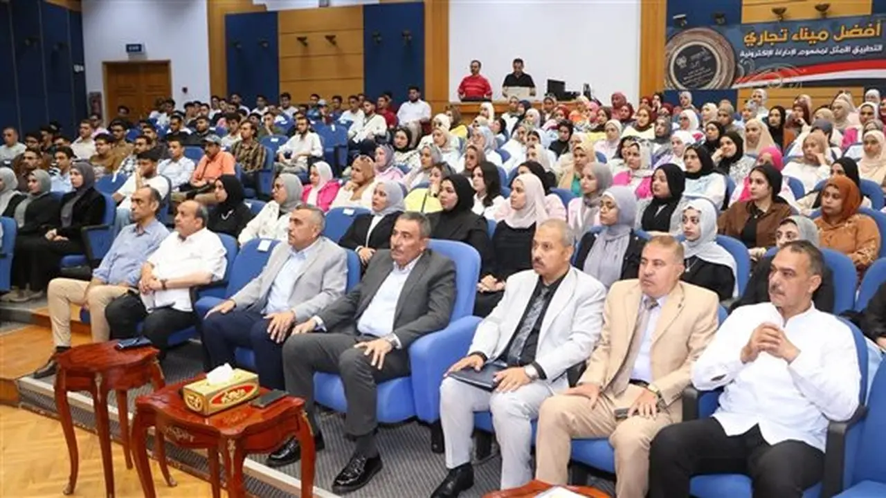 ميناء دمياط يستقبل الدفعة الأولى من طلاب الجامعات للتدريب الصيفي