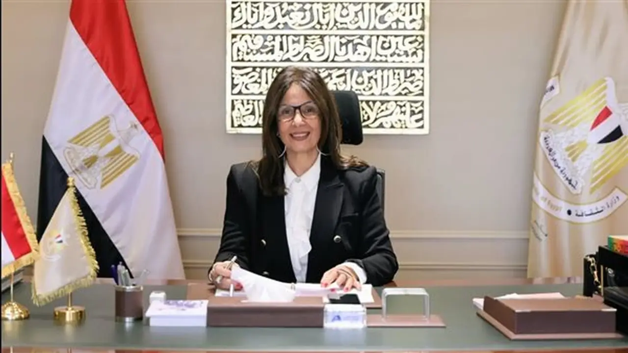جيهان زكي تقدم استقالتها من وزارة الثقافة ويسري نصر الله يشيد بإنجازاتها