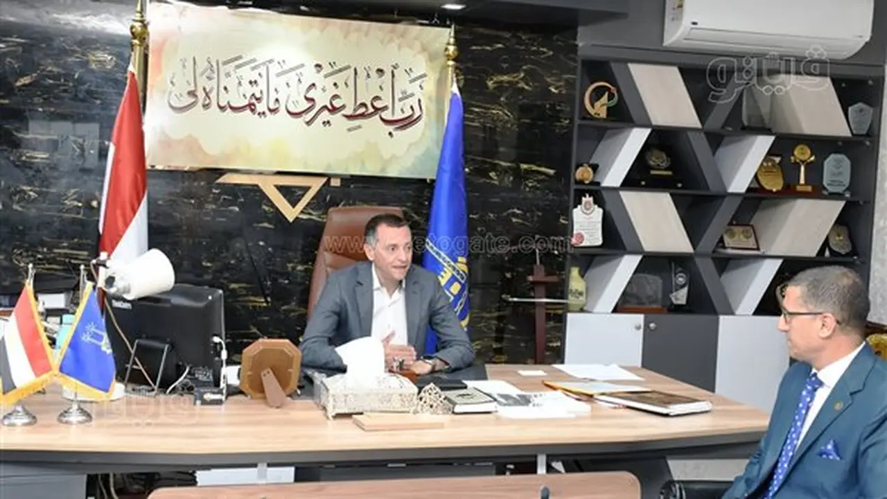 محافظ أسوان يلتقي مدير الرياضة الجديد ويؤكد دعم القطاع وتعزيز خدمات الشباب