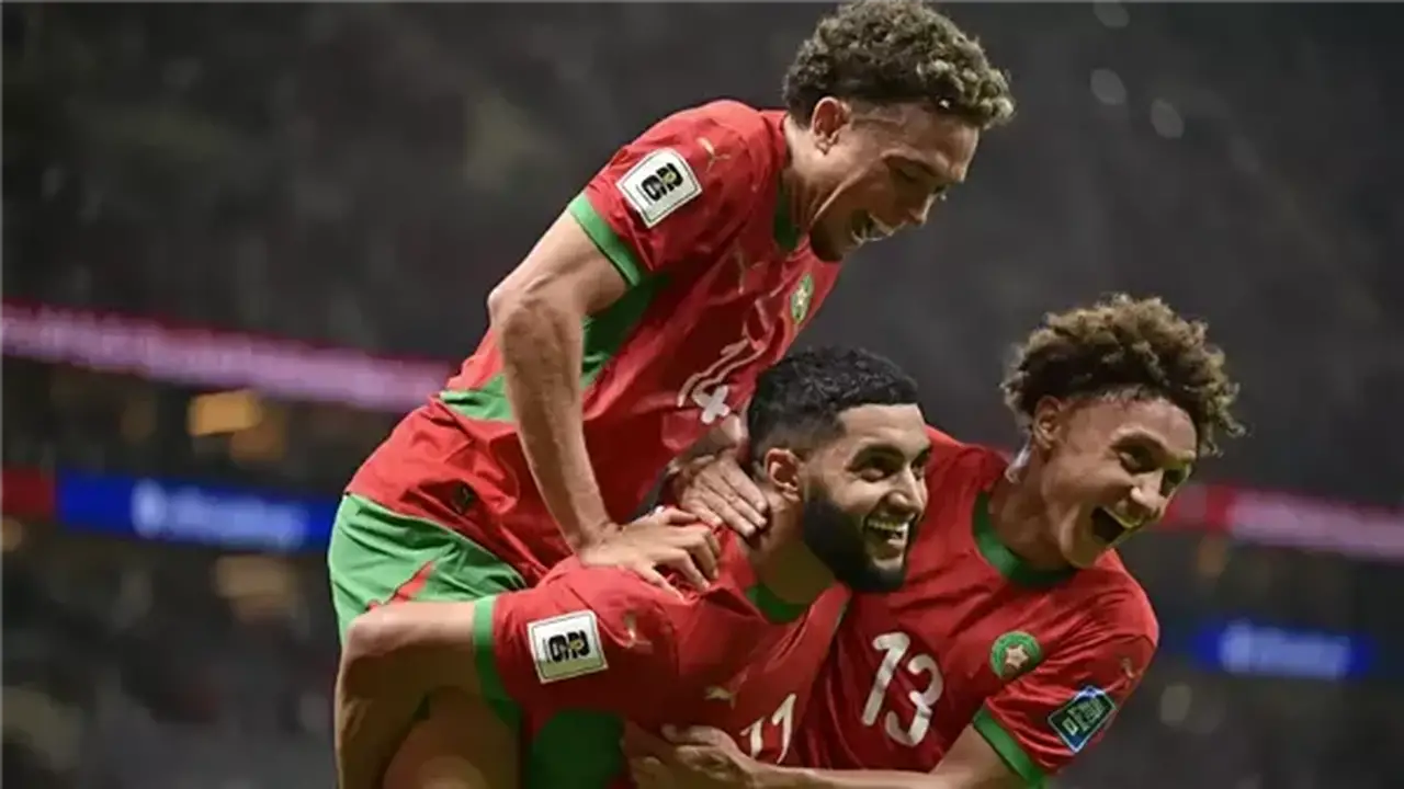 طاقم تحكيم أرجنتيني بالكامل لمواجهة المغرب وفرنسا.. مخاوف من تأثير قرار فيفا على المباراة