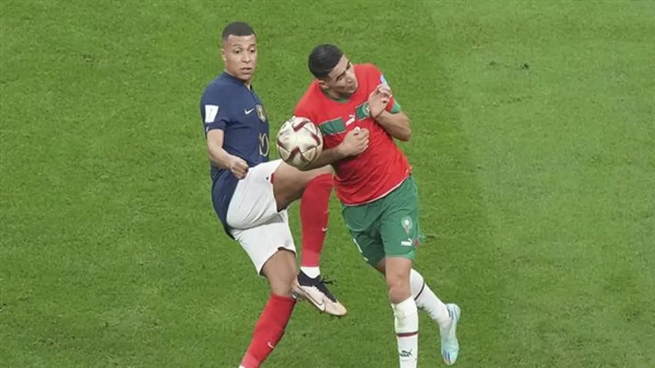 الذكاء الاصطناعي يمنح فرنسا أفضلية ضئيلة.. كيف يحتفظ المغرب بفرصه في ربع نهائي كأس العالم؟