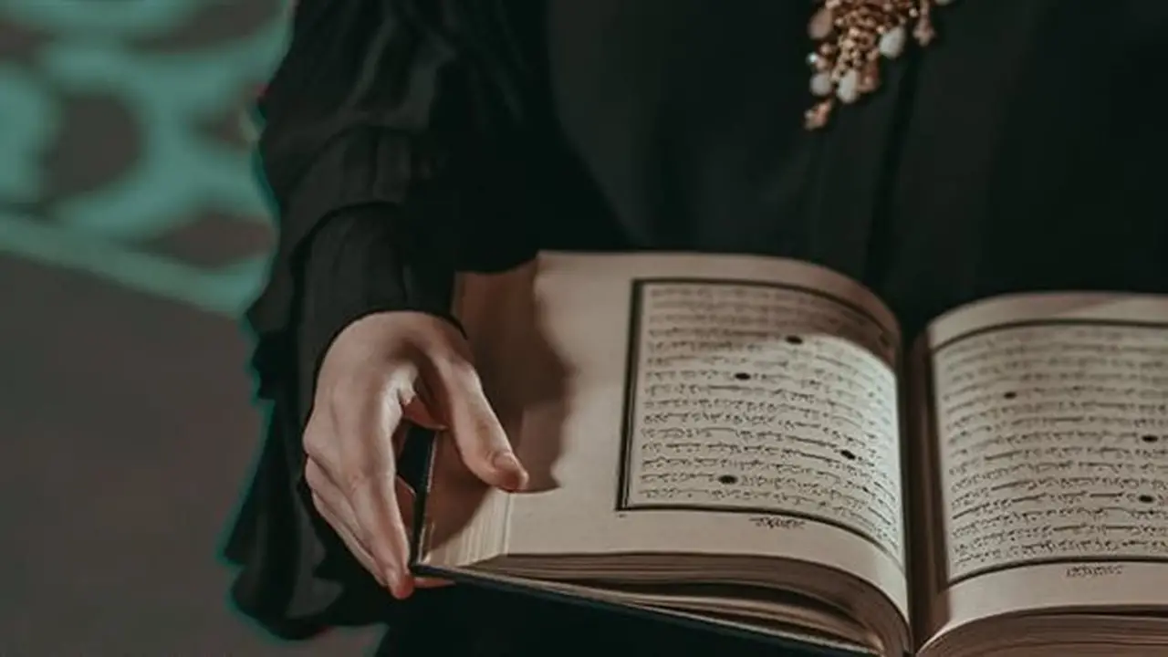 لماذا سُمي القرآن الكريم مصحفًا ومن هو أول من أطلق هذا الاسم؟