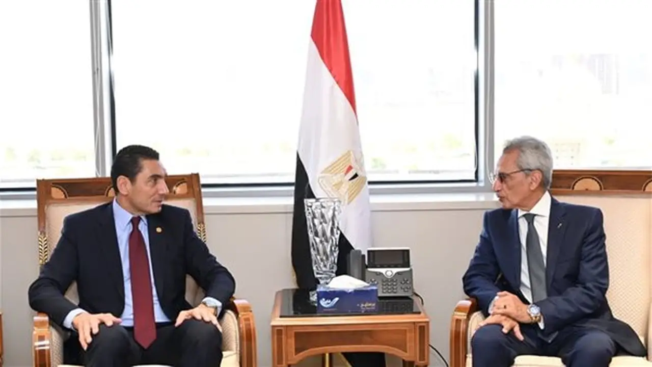 وزير الشباب والرياضة يلتقي وزير شئون المجالس النيابية لبحث سبل تعزيز التعاون