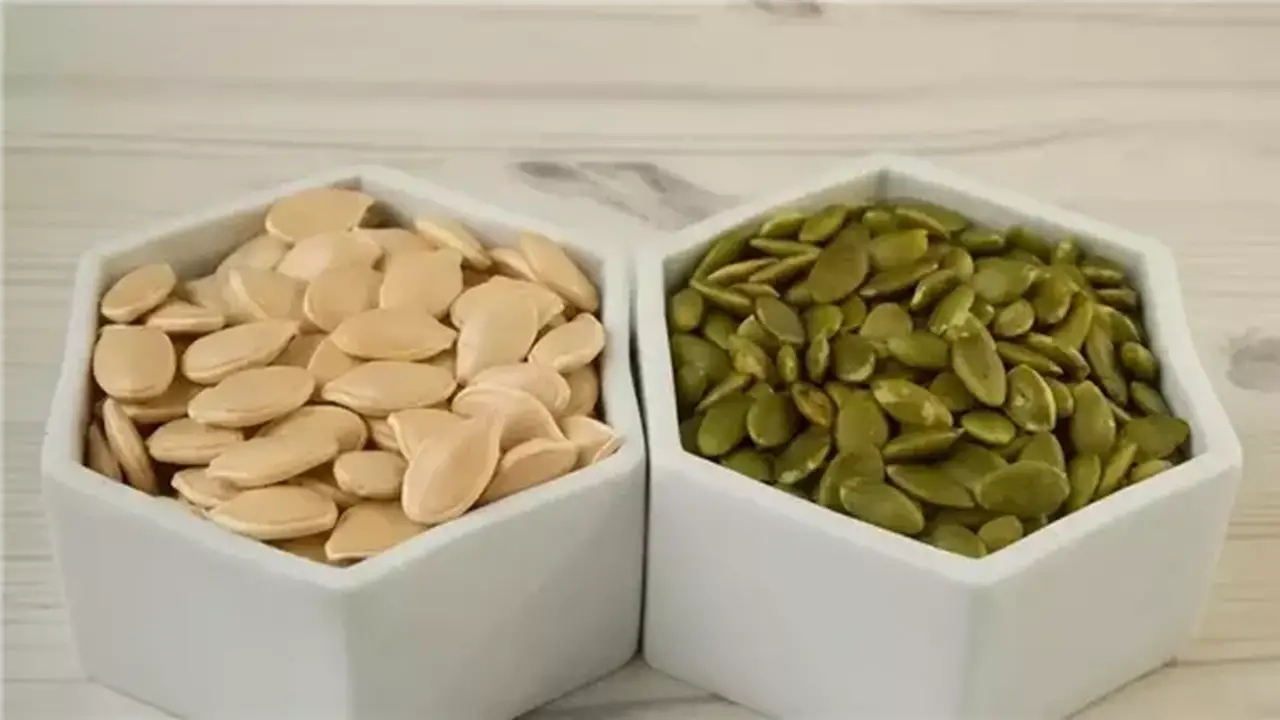 هل اللب الأبيض وبذور قرع العسل هما نفس الشيء؟ استشاري يوضح