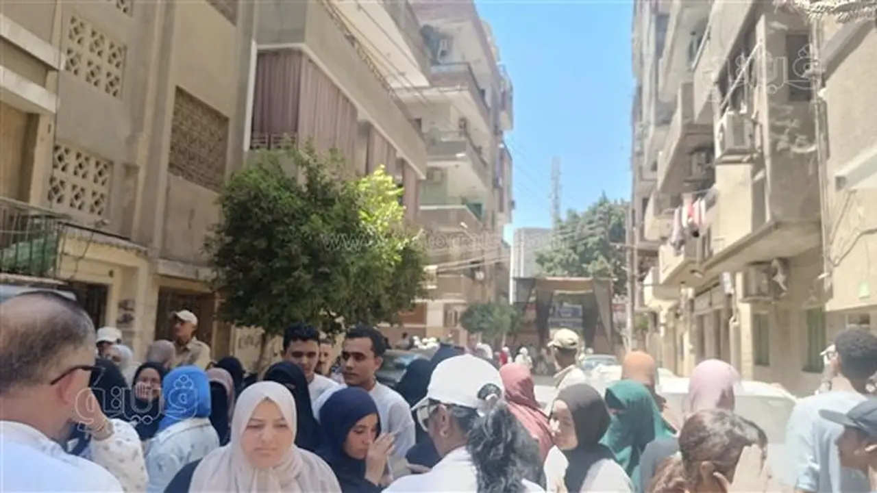 طلاب الثانوية العامة بالشرقية: “الفيزياء تعوضنا عن الكيمياء والتاريخ سهل” (فيديو وصور)