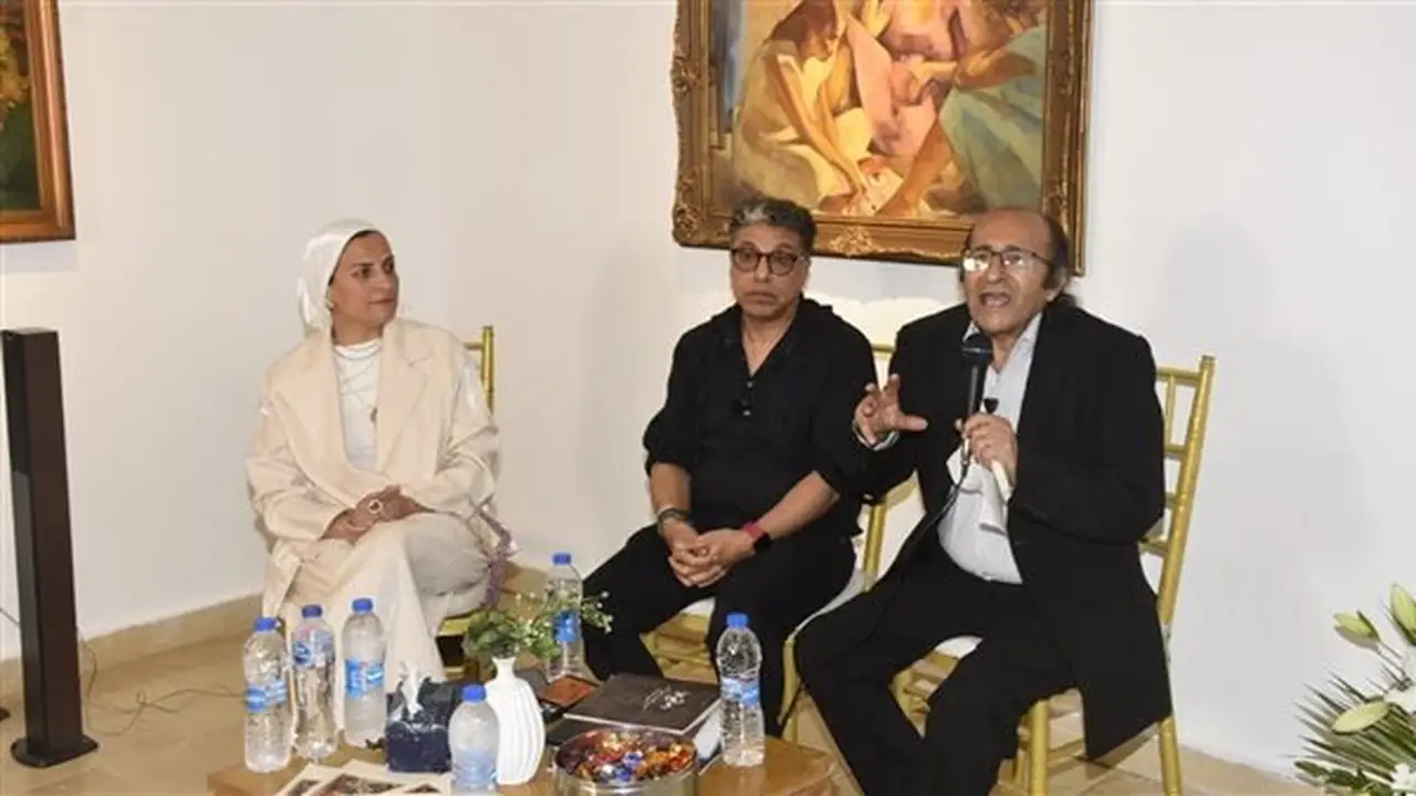 نقاد وفنانون يستعرضون تجربة أحمد فتح الله في ندوة غنائيات التصوير