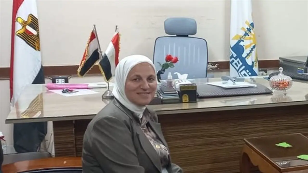 نتيجة الدبلومات الفنية في القاهرة: تهنئة مدير التعليم للأوائل