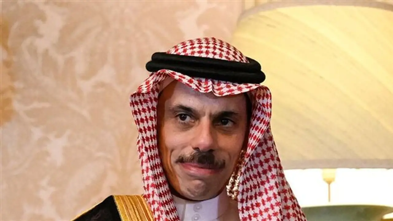 وزير الخارجية السعودي يبحث مع نظيره القطري تطورات الأوضاع في المنطقة