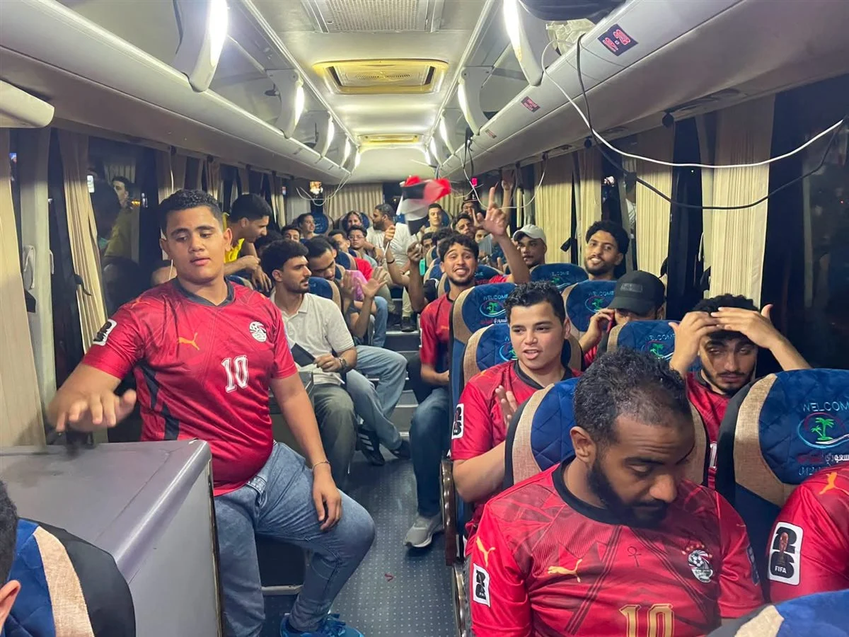توافد الجماهير على مدينة العلمين الجديدة (1) توافد الجماهير على مدينة العلمين الجديدة