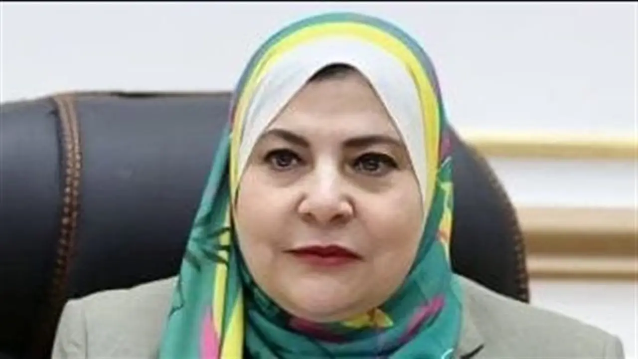 كلية الآداب بجامعة القاهرة تحصل على ثلاث شهادات أيزو دولية جديدة