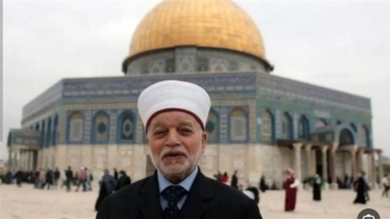 اعتقال المفتي العام للقدس الشيخ محمد حسين على يد الاحتلال الإسرائيلي
