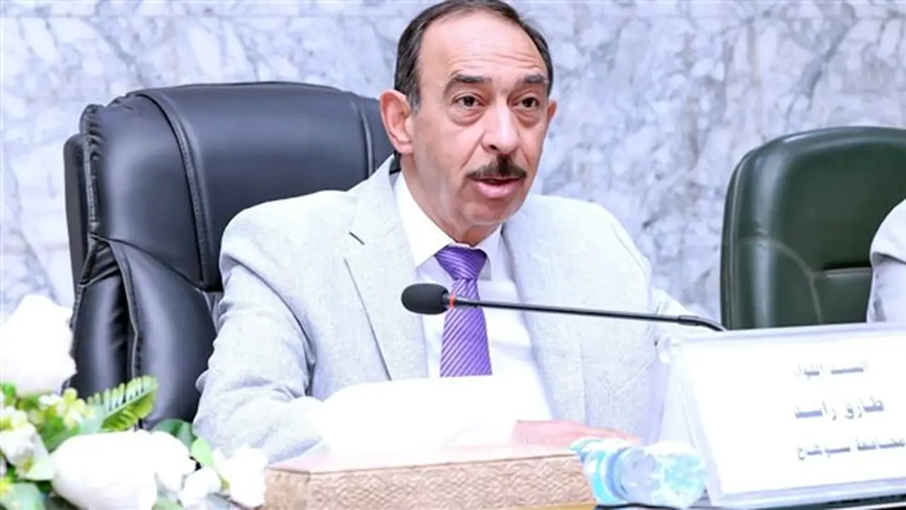 محافظ سوهاج يحيل 10 مسئولين للنيابة بتهمة التلاعب في المتغيرات المكانية