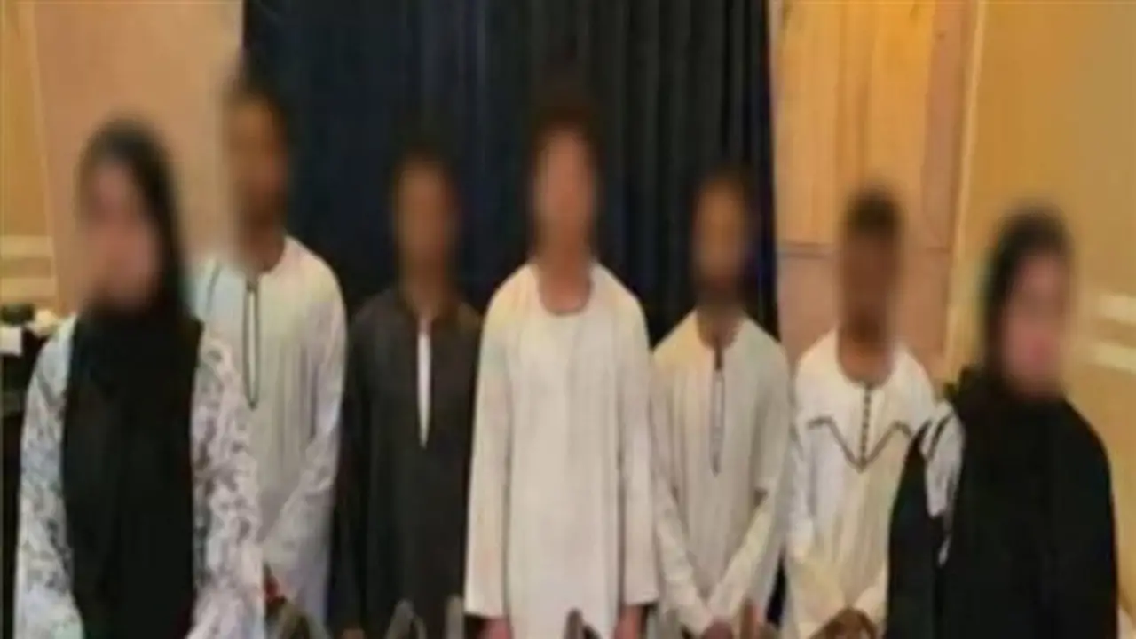 الداخلية تضبط 7 أشخاص بينهم سيدتان بعد تداول فيديو يظهر بنادق آلية في حفل زفاف بقنا