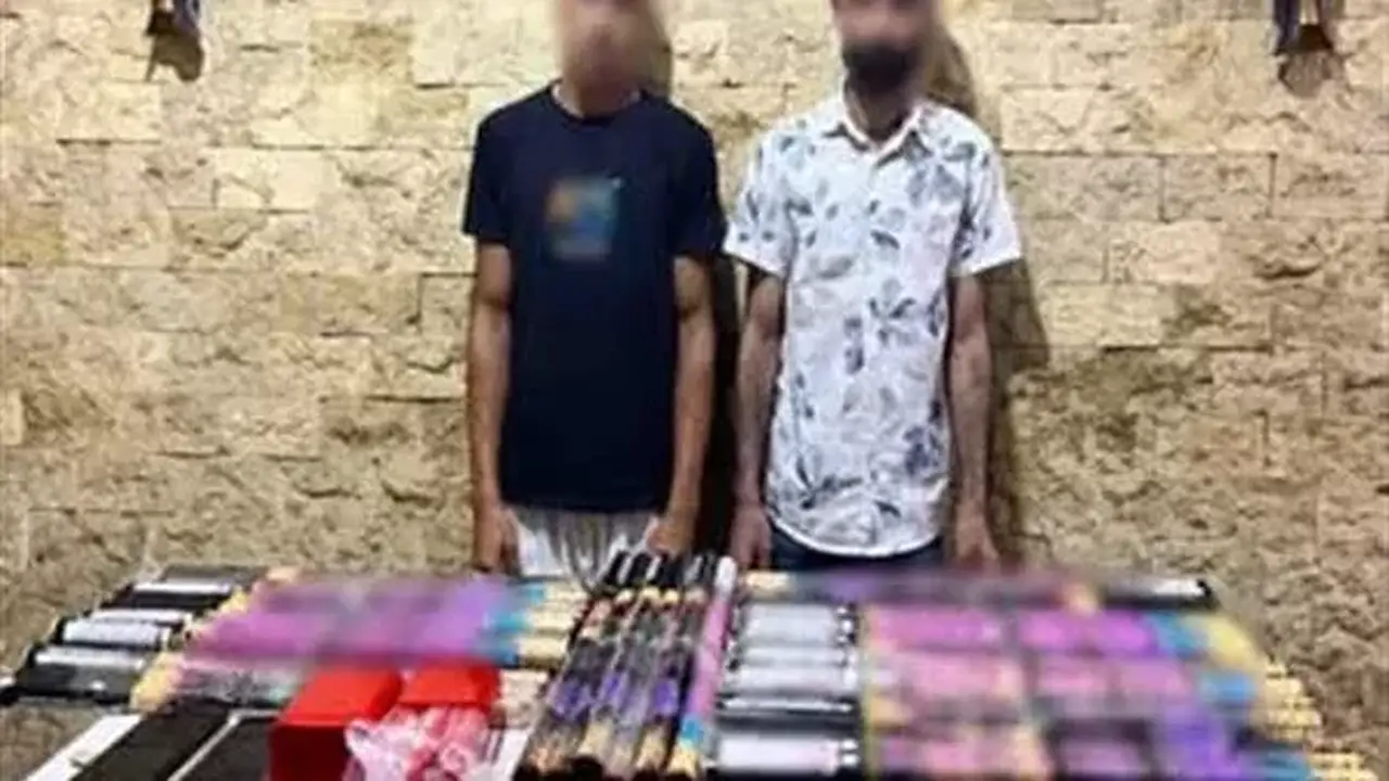 القبض على مالك مقهى وعامل بتهمة بيع الألعاب النارية في الشرقية