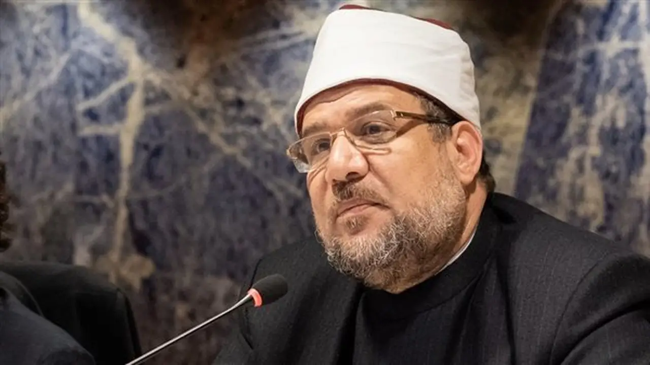 مختار جمعة يحذر من التفريط في الدين: خطر يهدد استقرار المجتمع