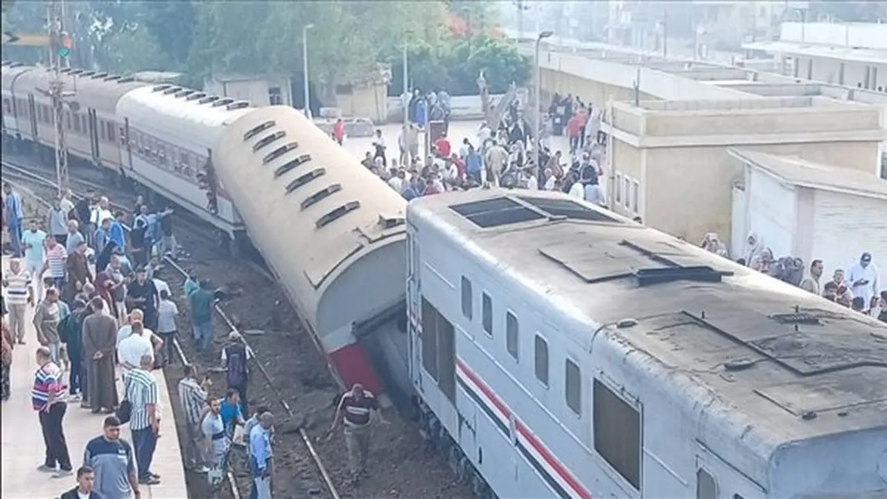 إصابة 14 راكبًا في حادث خروج عربة قطار كفر الشيخ – طنطا عن القضبان بمحطة محلة روح