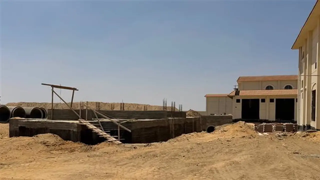 تقدم ملحوظ في تنفيذ خطوط المياه والصرف الصحي بمدينة أكتوبر الجديدة