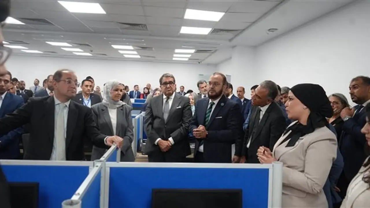 وزير المالية يدعو فريق كول سنتر لتسهيل استفادة المواطنين من التسهيلات الضريبية