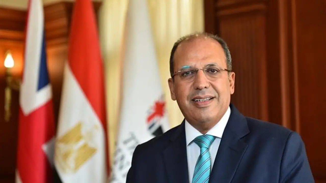 رئيس الجامعة البريطانية: برنامج محاكاة قمة المناخ نموذج تطبيقي لاستراتيجيتنا في التدويل