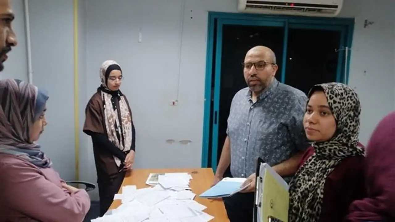نائب المدير التنفيذي لمستشفيات قنا الجامعية يتفقد فرع المعبر لمتابعة سير العمل