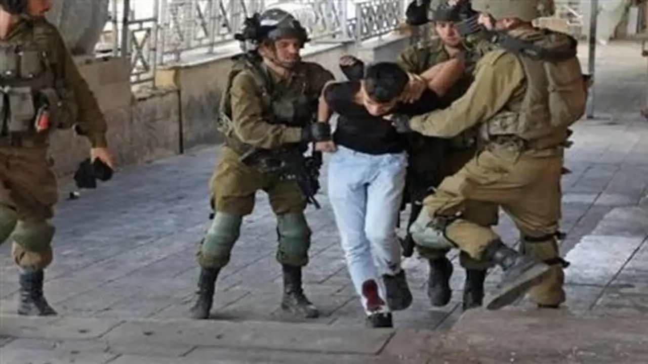 الاحتلال الإسرائيلي يعتقل أربعة فلسطينيين في قلقيلية