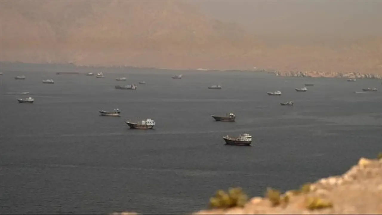 الحرس الثوري الإيراني يعلن إغلاق مضيق هرمز حتى إشعار آخر