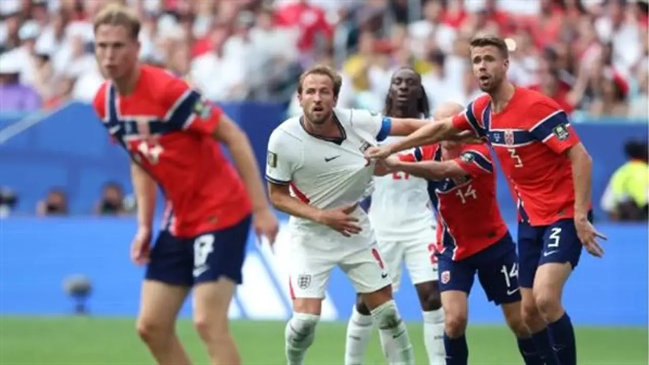 فيفا يحسم الجدل حول هدف إنجلترا الأول أمام النرويج في كأس العالم 2026 (فيديو)