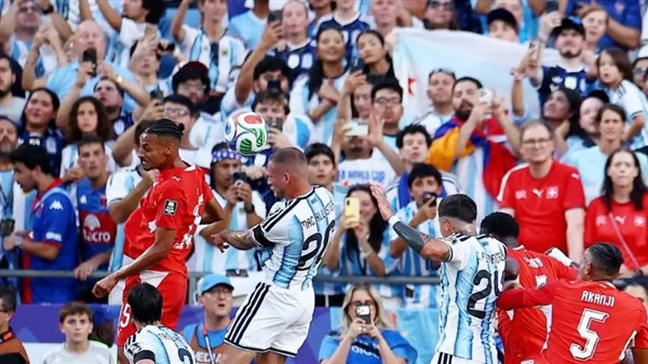 مدرب سويسرا: كنا الأفضل أمام الأرجنتين وقرار الطرد غير قانوني
