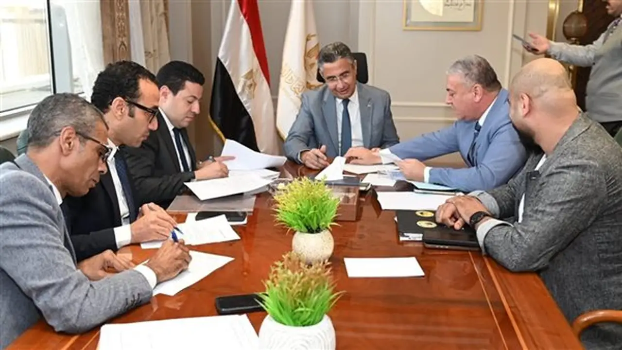 وزير التموين يناقش مع أعضاء مجلسي النواب والشيوخ احتياجات المواطنين