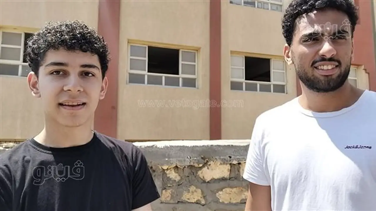 طالبات بالإسماعيلية يشكين من صعوبة امتحان الرياضيات البحتة (فيديو)