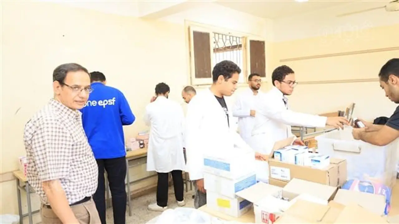 جامعة المنيا تطلق قافلة طبية مجانية في ديرمواس