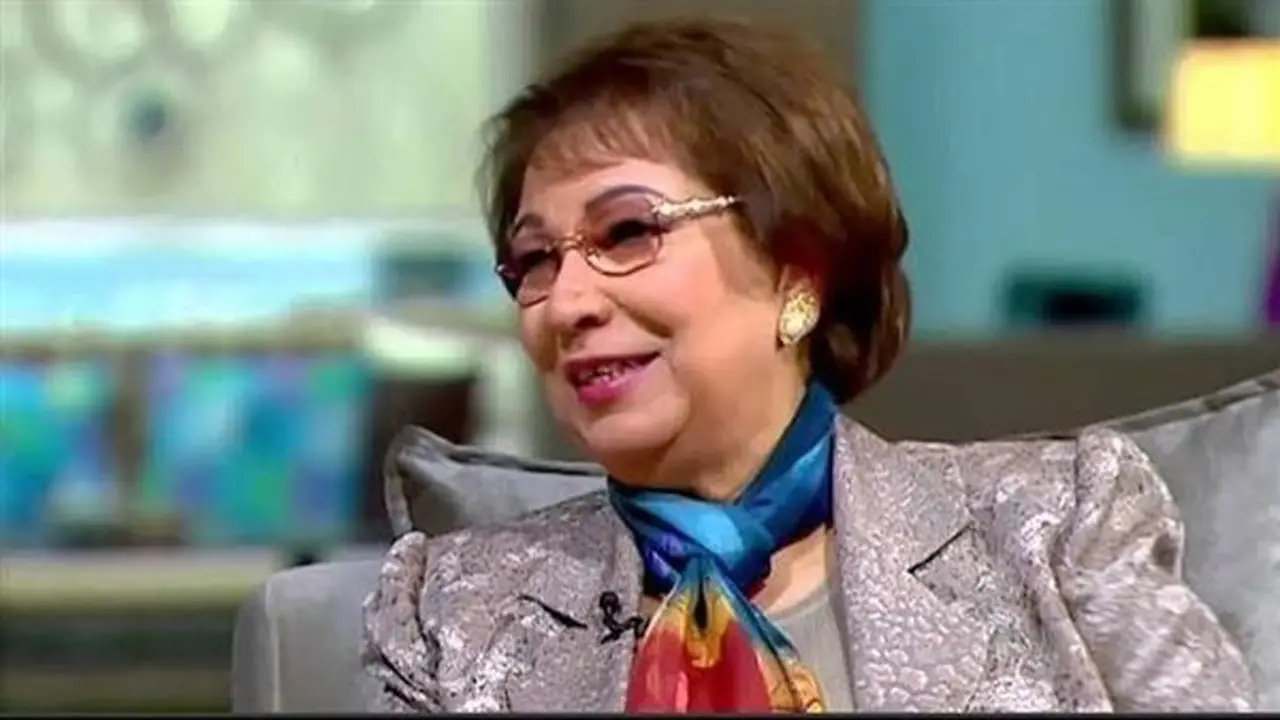 فايدة كامل.. فنانة استبدلت أضواء المسرح بقبة البرلمان في ذكرى ميلادها