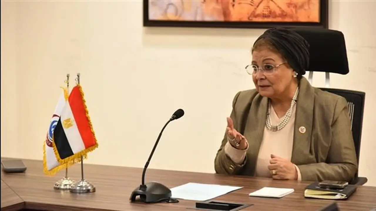 عبلة الألفي: رؤية تنموية شاملة تركز على الإنسان والأسرة في السياسات السكانية المصرية