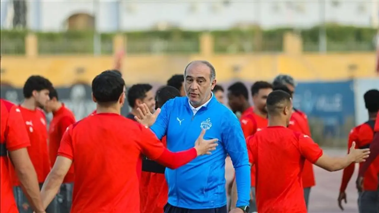 كواليس فشل تولي علي ماهر تدريب بيراميدز واقتراب موكوينا من القيادة الفنية