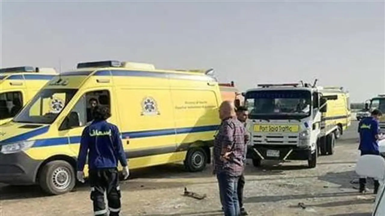 إصابة 6 أشخاص بينهم 3 أطفال في انقلاب سيارة ملاكي بالطريق الساحلي بالبحيرة