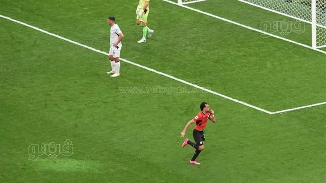 مصطفى زيكو: محمد صلاح أسطورة داخل الملعب وخارجه وميسي كان يبحث عنه لمصافحته