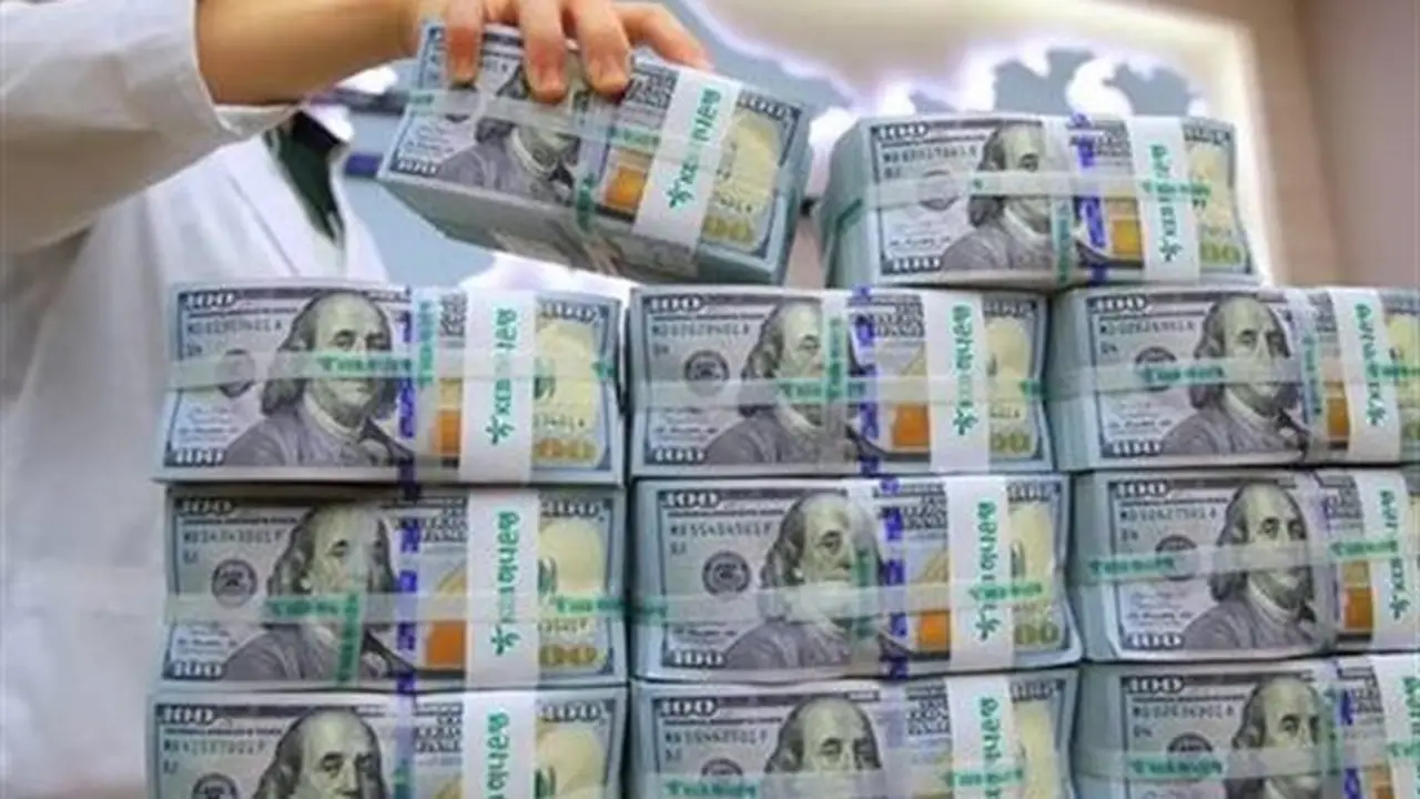 ضبط قضايا اتجار غير مشروع بالنقد الأجنبي بقيمة 4 ملايين جنيه