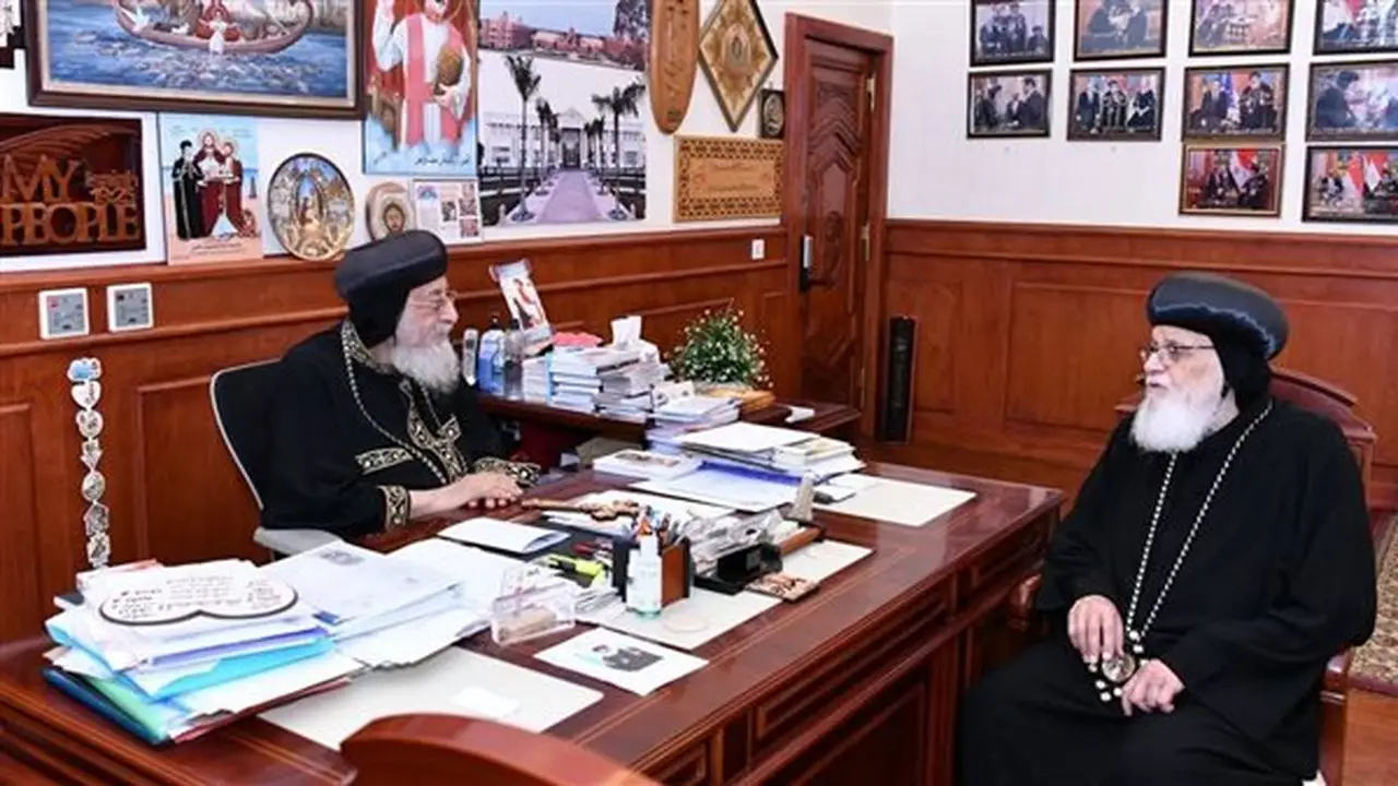البابا تواضروس الثاني يتلقى تقريرًا عن الخدمة في إيبارشية هولندا
