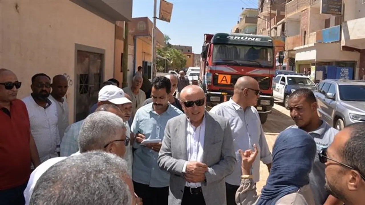 محافظ الأقصر يتفقد مشروعات التنمية والخدمات في مدينة الطود