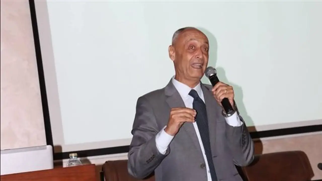 محاضرة علمية في معهد بحوث أمراض العيون حول التميز المؤسسي والتصنيفات الدولية