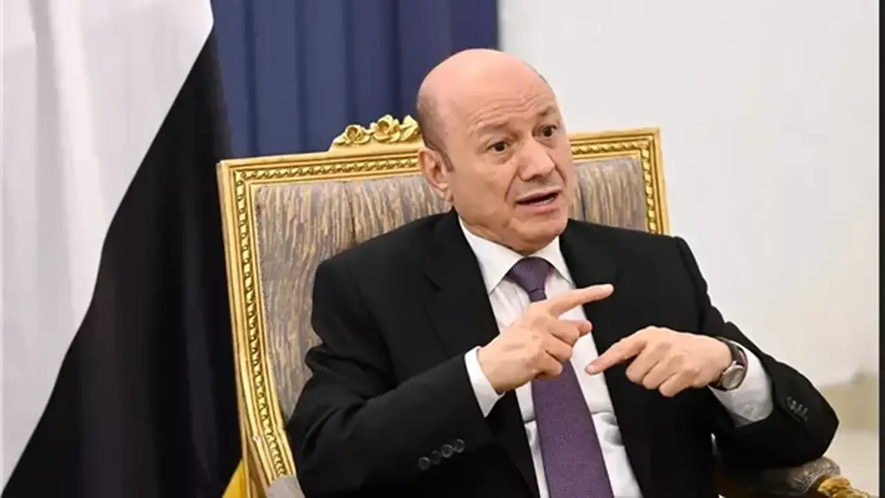 مجلس القيادة الرئاسي اليمني يوجه بعدم توسيع المواجهة عقب استهداف مطار صنعاء